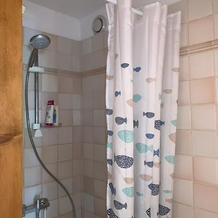 Petite Maison Et Grand Jardin Wifi A 20 Minutes * Royville