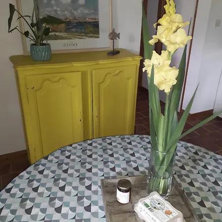 Petite Maison Et Grand Jardin Wifi A 20 Minutes * Royville