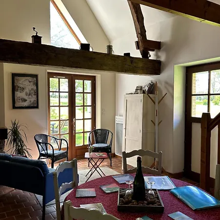 Dom wakacyjny Petite Maison Et Grand Jardin Wifi A 20 Minutes Royville
